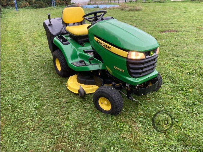 John Deere X 300 R