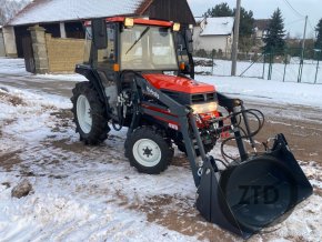 Kubota GL 27 Grandel s čelním nakladačem