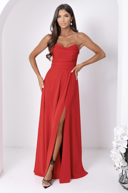 Dlhé červené šaty s odnímateľnými ramienkami na viazanie