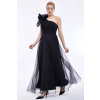 Čierne dlhé šaty na jedno rameno s tylovou sukňou
