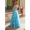 Dlhé bledomodré volánové spoločenské šaty