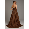 Hnedé trblietavé spoločenské šaty s rozparkom