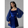 Kráľovsky modré zamatové šaty so šifónovými rukávmi