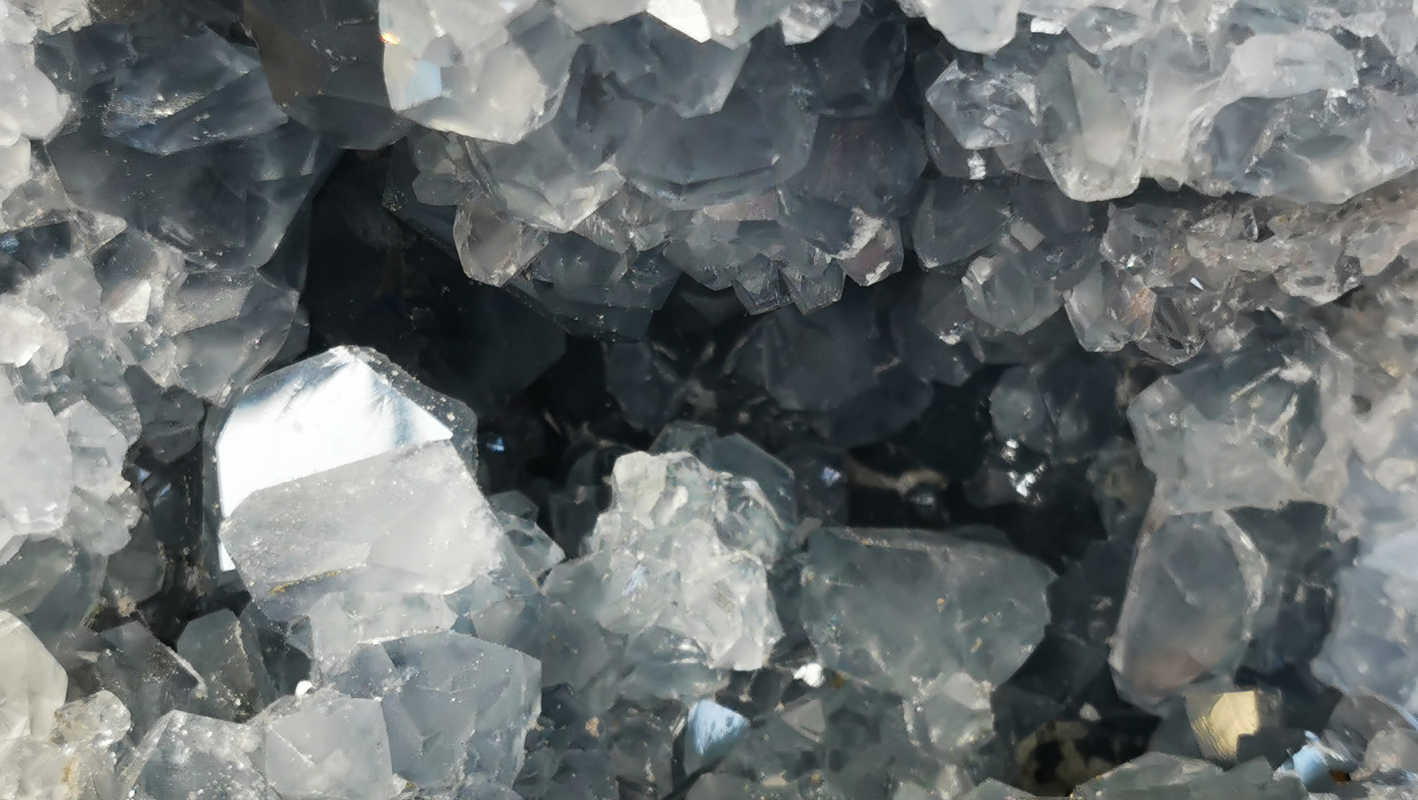 Celestin: Tajemný kámen nebeských sfér