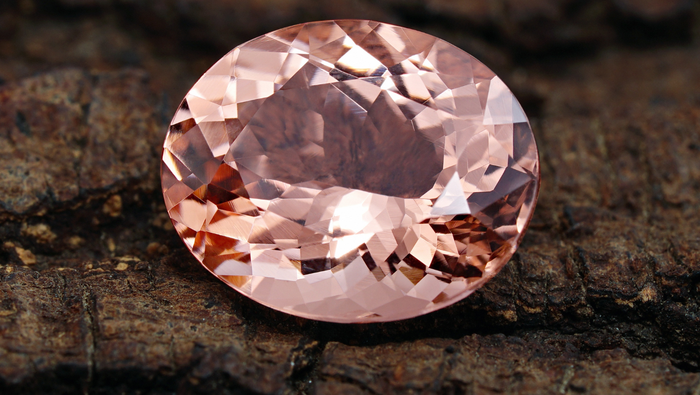 Morganit: posiluje lásku a toleranci