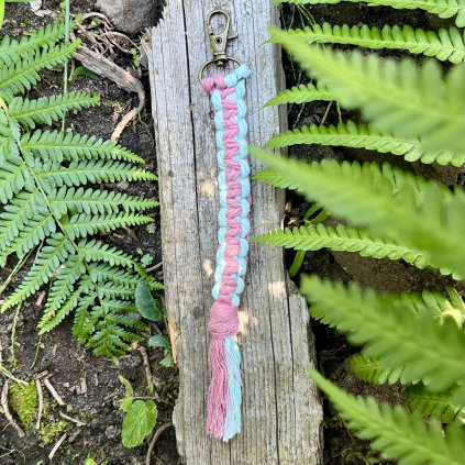 MACRAMÉ KLÍČENKA - modrá, růžová