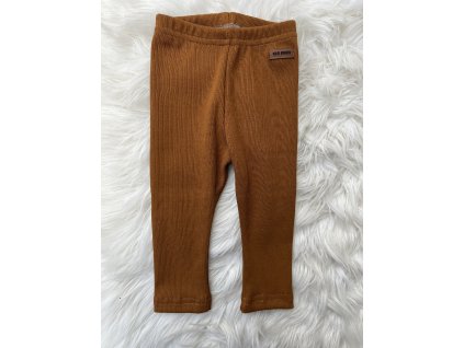 vrubkovane-leginy-karamel