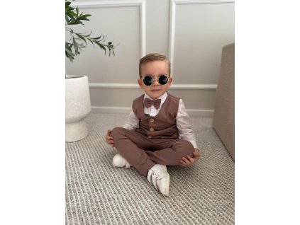 slavnostne-oblecenie-pre-chlapca-hnedy-cokoladovy-trojkomplet-nohavice-vesta-motylik