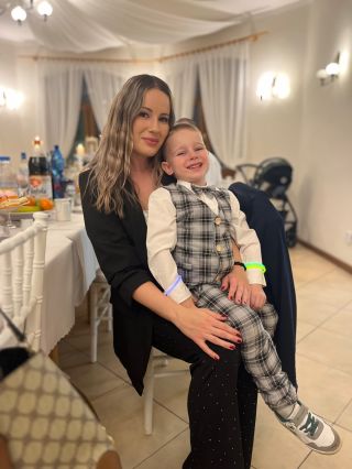 Ja a moja láska ♥️ Alexandrík ♥️ v slávnostnom komplete z nášho malého obchodíku ♥️ Konkrétne tento sivý je dostupný už...