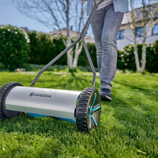 Gardena Ručná vretenová kosačka na trávu Comfort 400