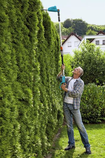 Gardena Akumulátorové teleskopické nožnice na živý plot THS 42/18V P4A - súprava na okamžité použitie
