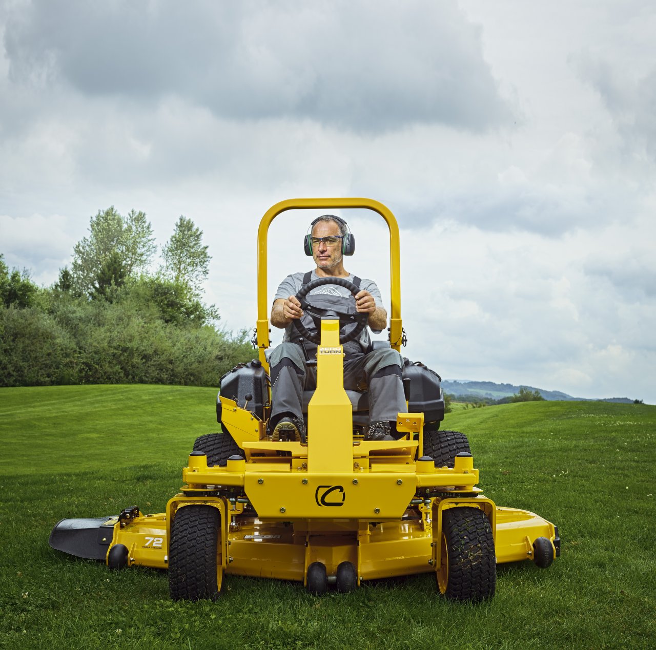 Cub Cadet Z7 183 # 183CM KAWA