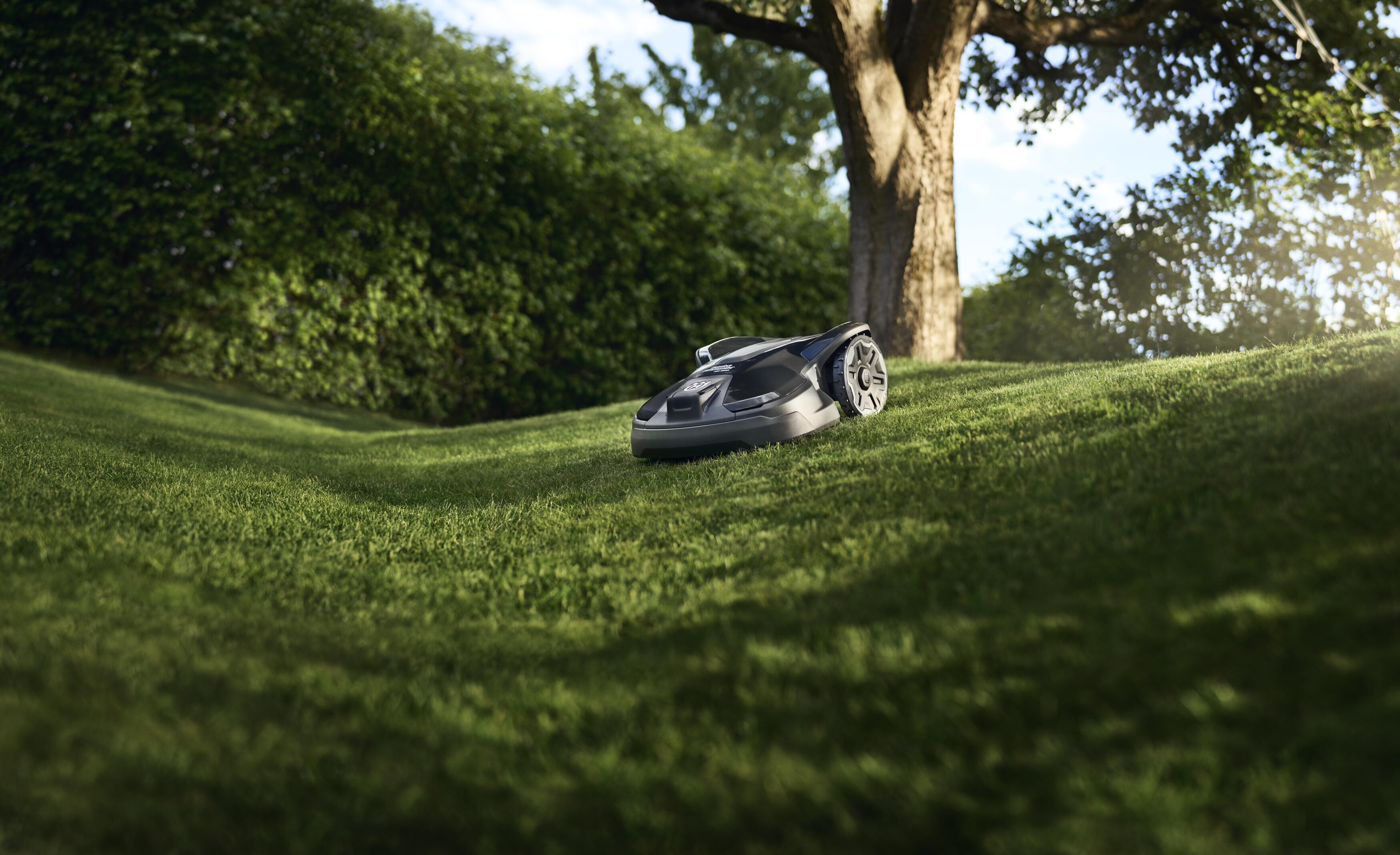 Robotická kosačka Husqvarna Automower® 320 NERA