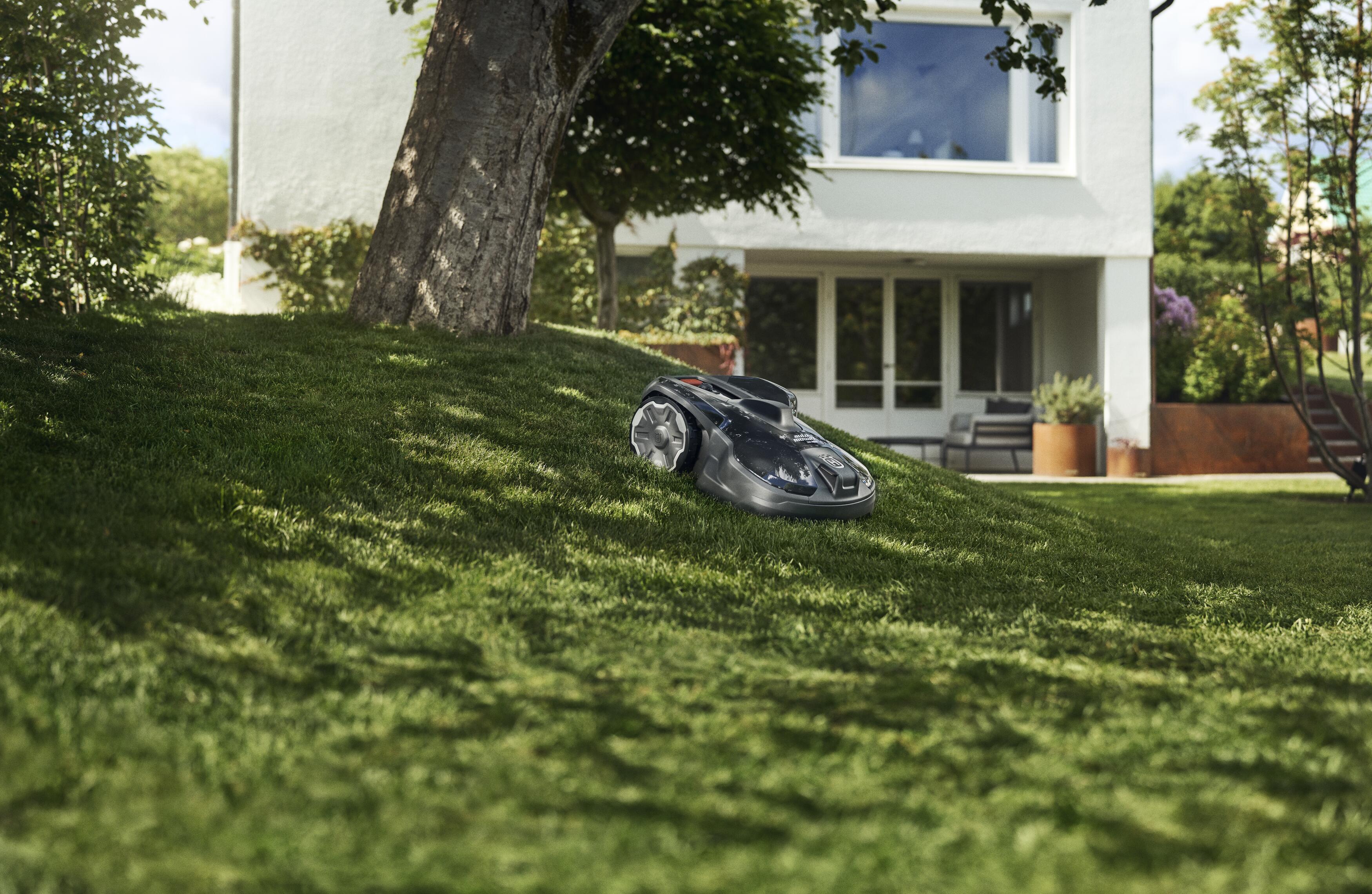 Robotická kosačka Husqvarna Automower® 320 NERA