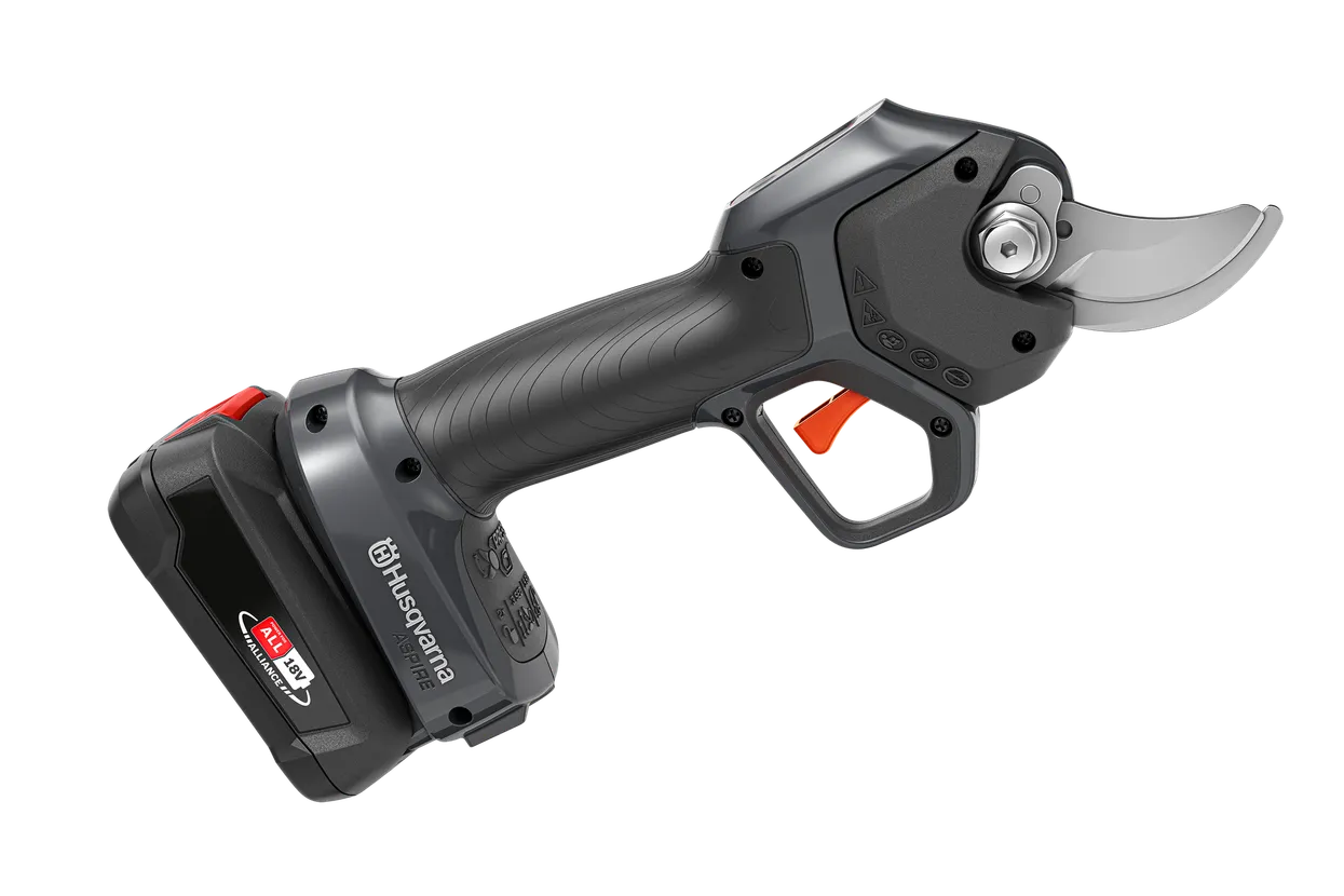 Akumulátorové záhradné nožnice Husqvarna Aspire™ PS30X-P4A + Teleskopická tyč Aspire™ s akumulátorom a nabíjačkou
