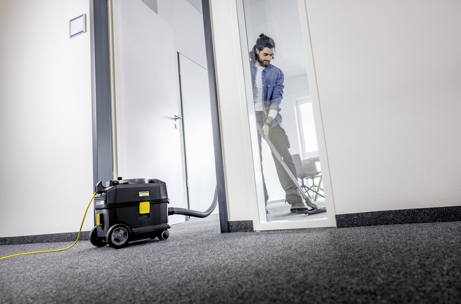 Karcher Kärcher Suchý vysávač T 10/1 Adv HEPA Go!Further