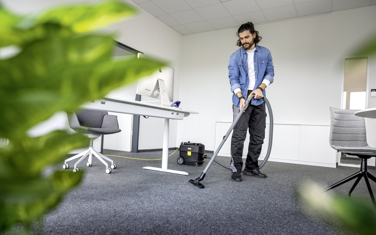 Karcher Kärcher Suchý vysávač T 10/1 Adv HEPA Go!Further
