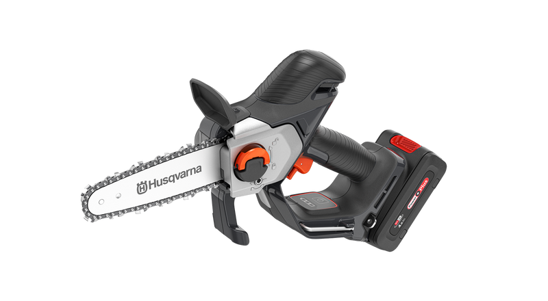 Vyvetvovacia píla Husqvarna Aspire™ P8X-P4A s akumulátorom a nabíjačkou