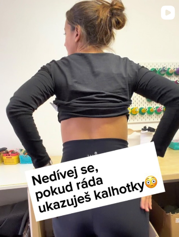 Nedívej se, pokud ráda ukazuješ kalhotky, příspěvek na Instagramu ZAMIDOG