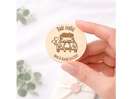 Dřevěná svatební magnetka - auto