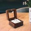 Dřevěná krabička na prstýnky