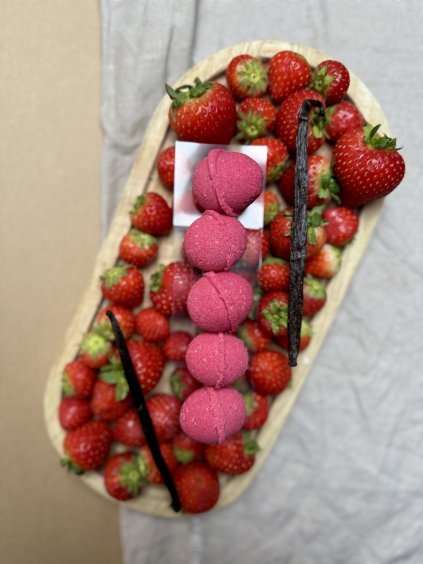 Jahoda a vanilka příchuť - Třpytivá drinková bomba