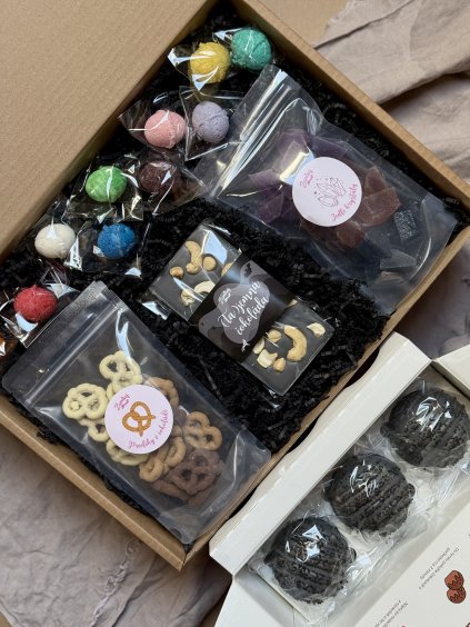 sWeetnesday box VII. - 10 Drinkových bomb, Jedlé krystaly, (Ta)jemná čokoláda, Čokobomby + MIX preclíků v čokoládě ZDARMA