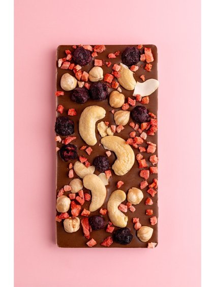 mléčná s oříšky a ovocem