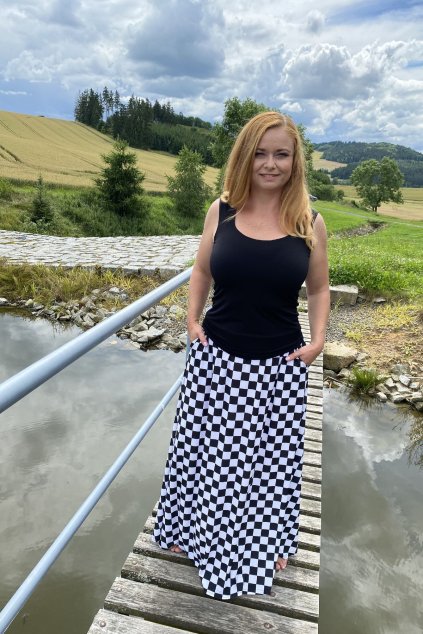 Dlouhá sukně - šachovnice