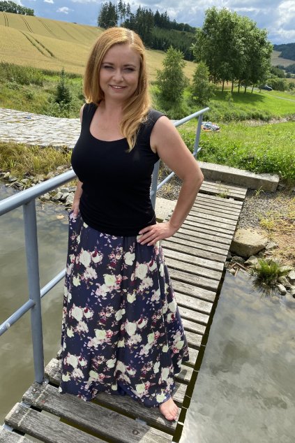 Dlouhá sukně - barevné růže