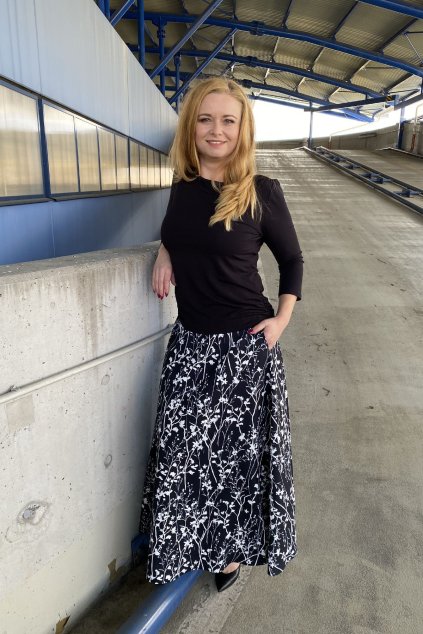 Dlouhá sukně - černobílé drobné květy