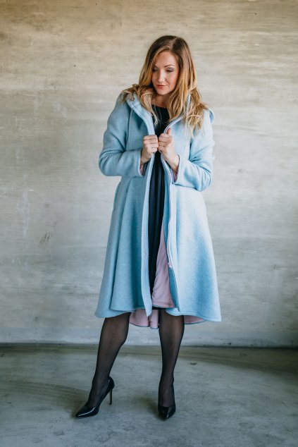 Kabát blankytně modrý  - LIMITKA