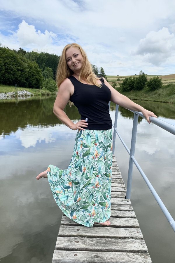 Dlouhá sukně - zelené listy