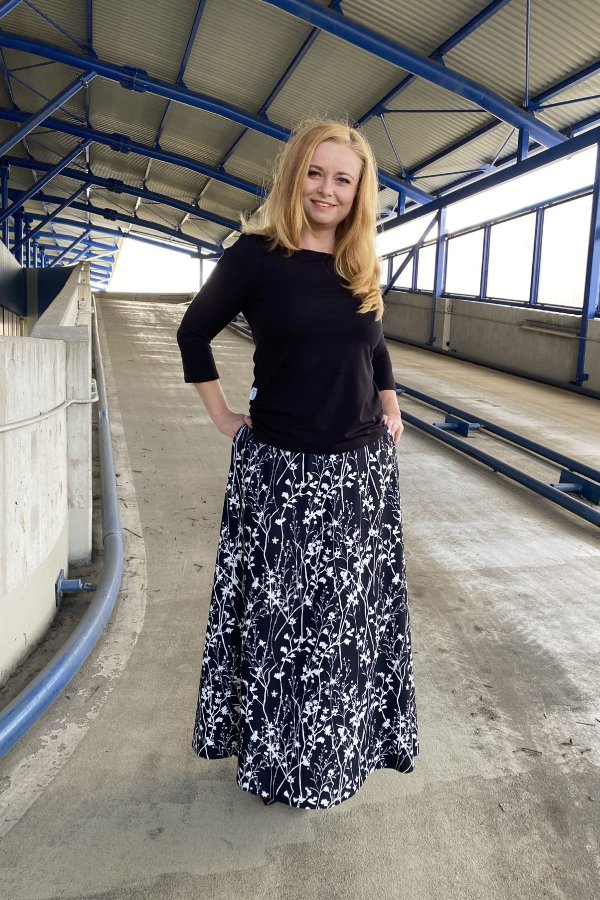 Dlouhá sukně - černobílé drobné květy