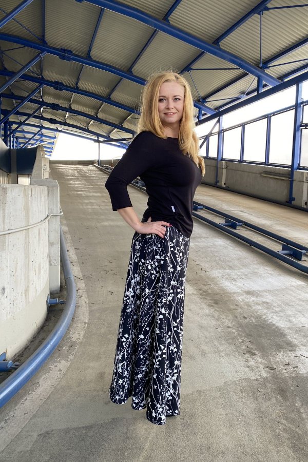 Dlouhá sukně - černobílé drobné květy