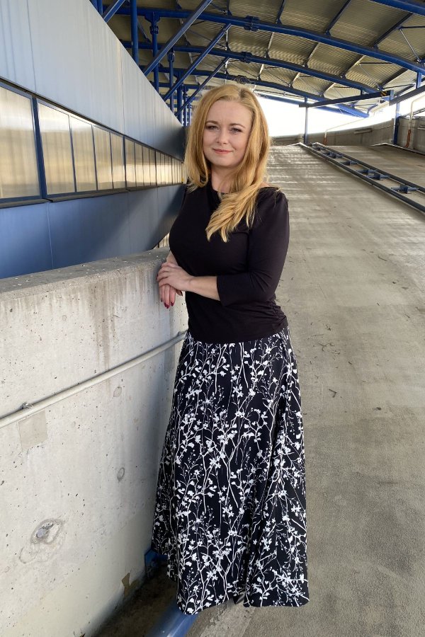 Dlouhá sukně - černobílé drobné květy