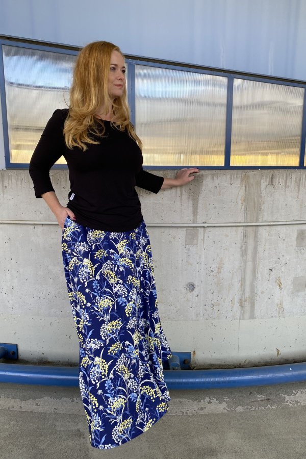 Dlouhá sukně - barevné květy