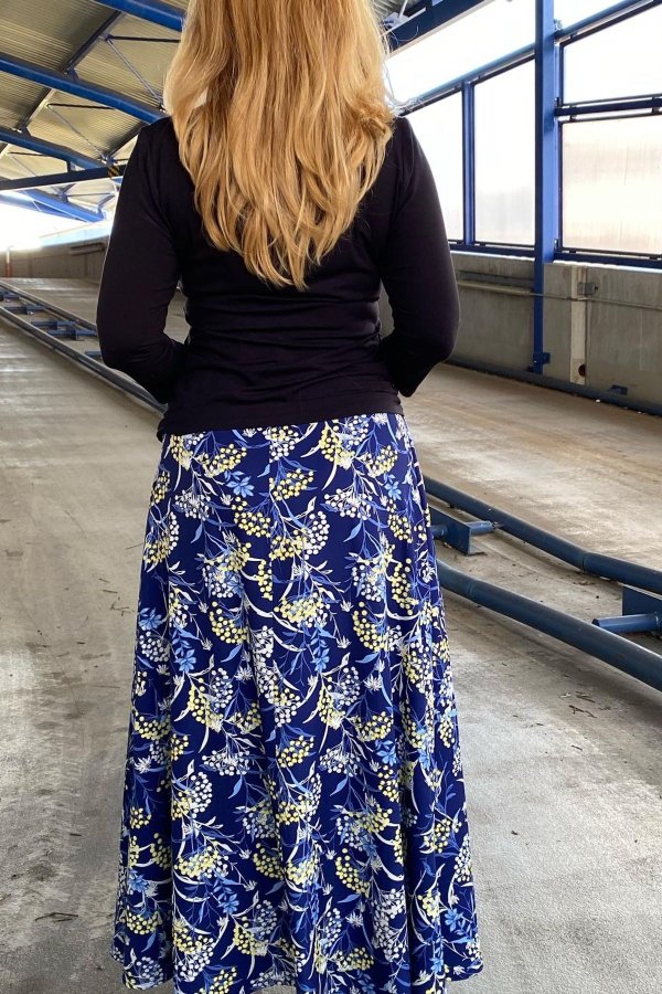 Dlouhá sukně - barevné květy