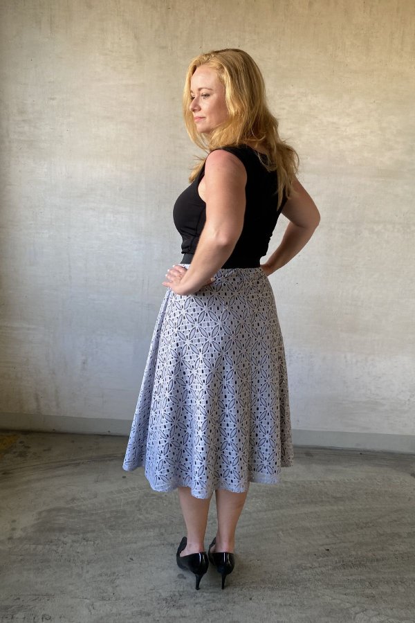 MIDI sukně - krajková - šedá