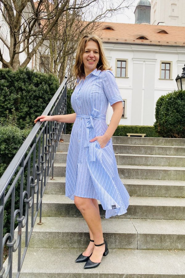 Košilové šaty RETRO - bílo modré pruhy