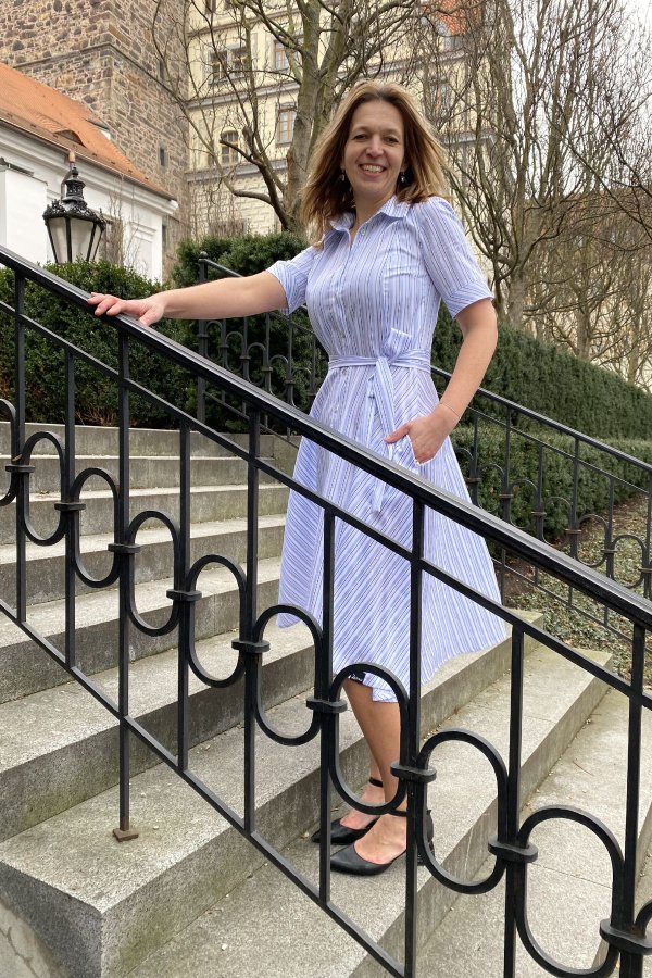 Košilové šaty RETRO - bílo modré pruhy