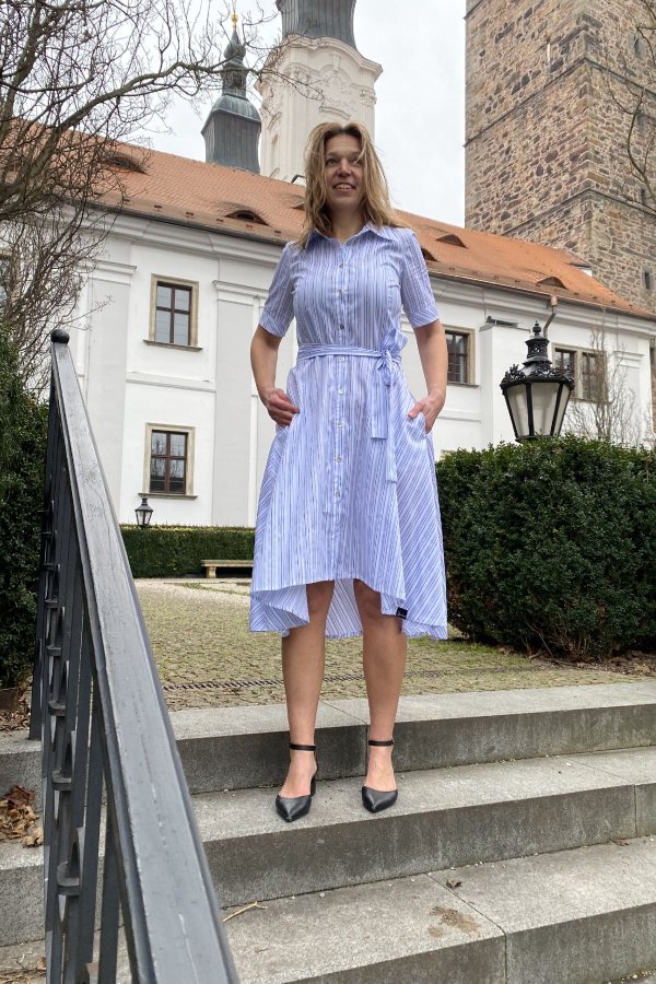 Košilové šaty RETRO - bílo modré pruhy