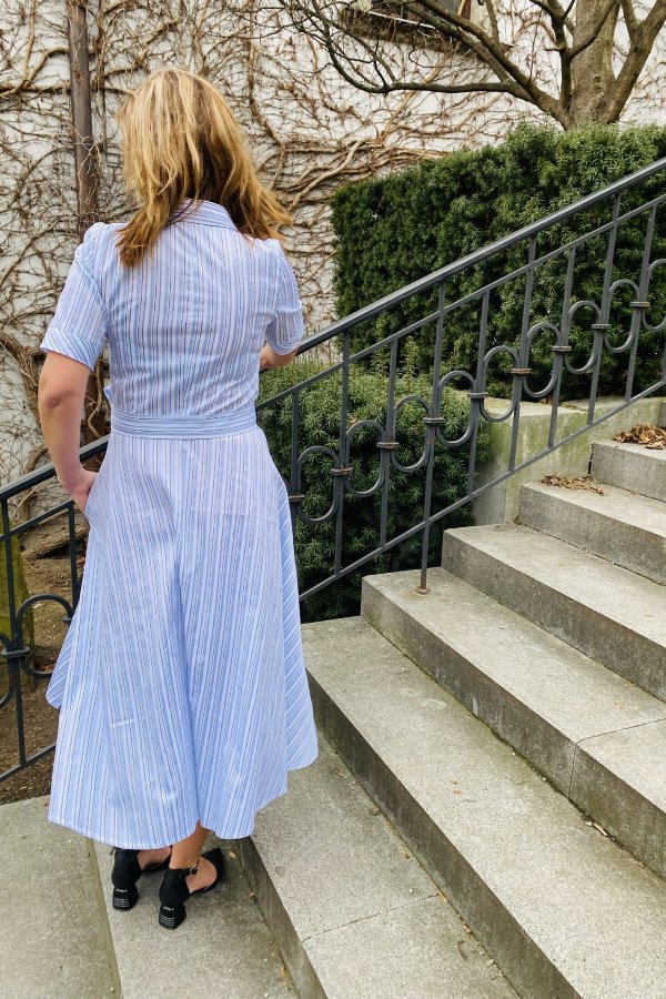 Košilové šaty RETRO - bílo modré pruhy