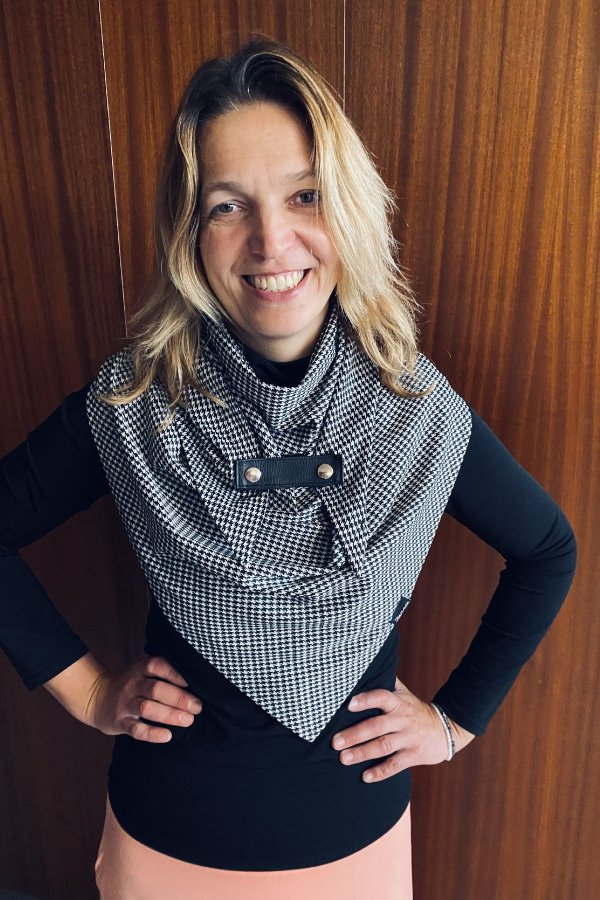 Šátek - kohoutí stopa - černobílý