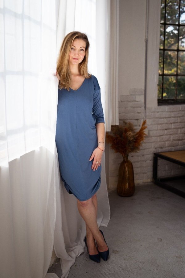 Sára - ocelově modré