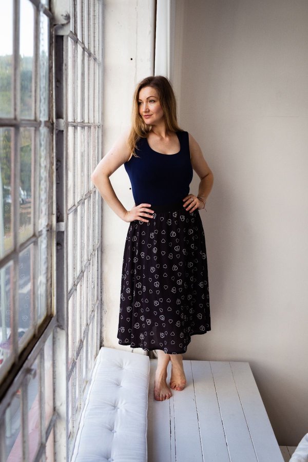 MIDI sukně - černobílé srdíčka