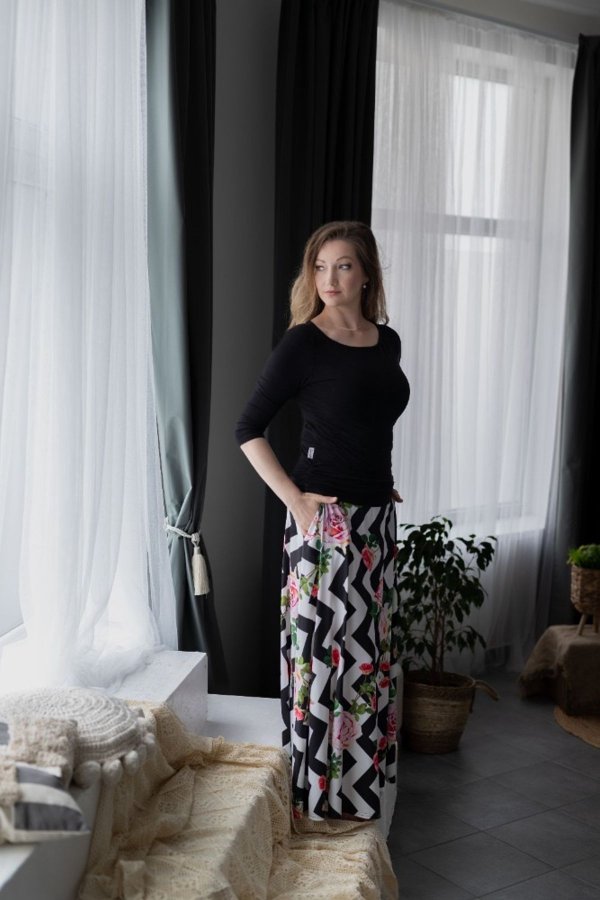 Dlouhá sukně - pas - cik cak a růže