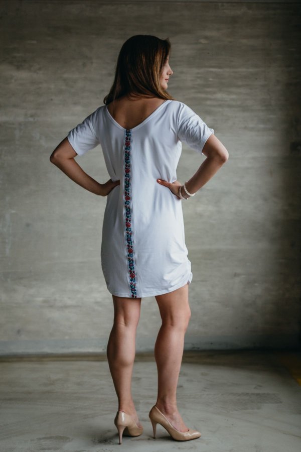 Sára - bílé - FOLKLÓR