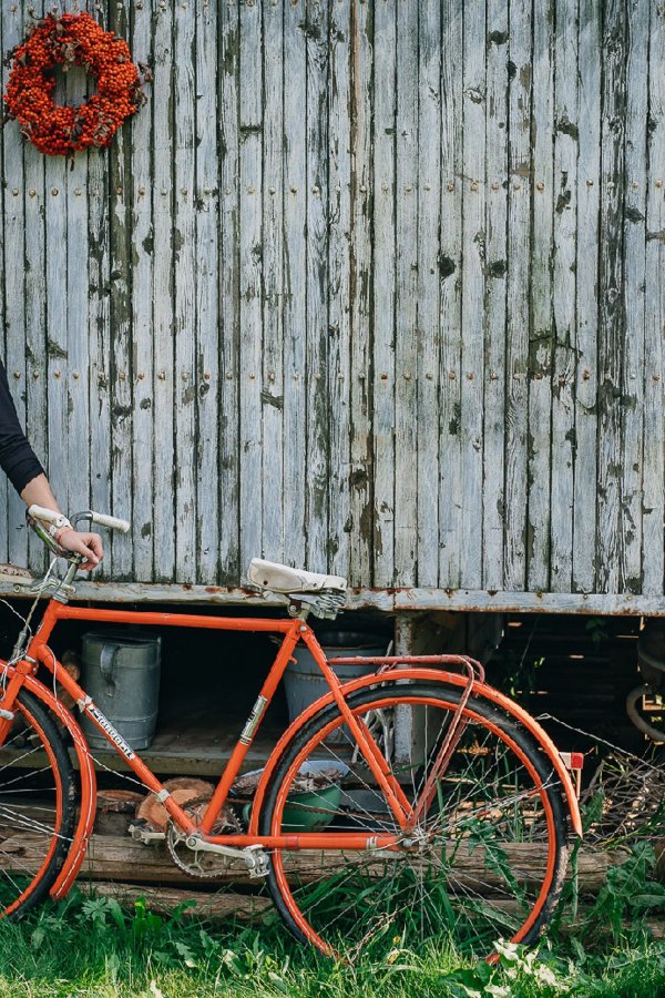 Sára - černé - bíla stuha