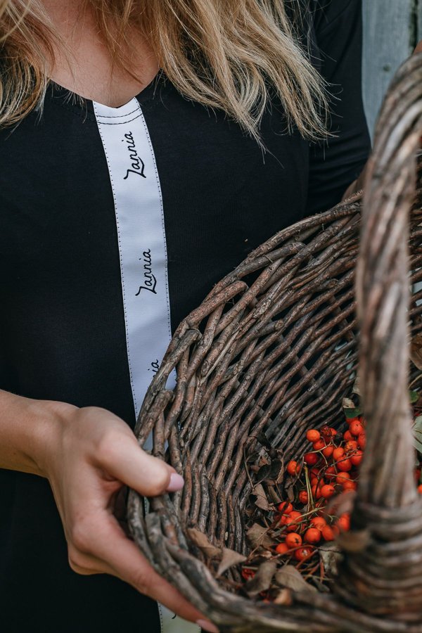 Sára - černé - bíla stuha